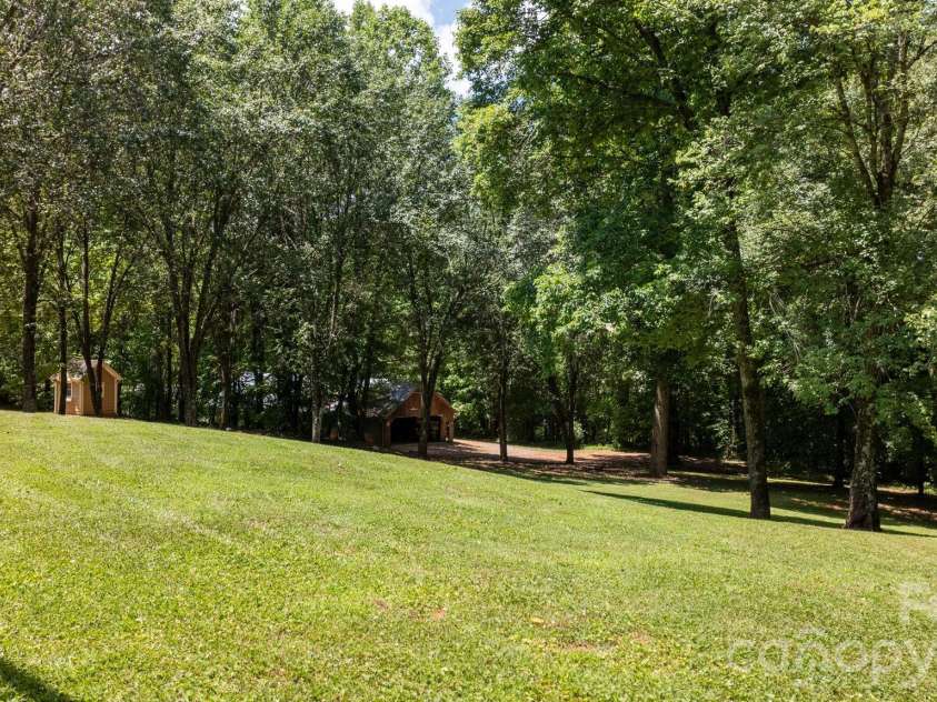 4093 Fairview Drive, Maiden, NC 28650.  MLS# CAR4381764, YatesRealty ID 33951. Backyard