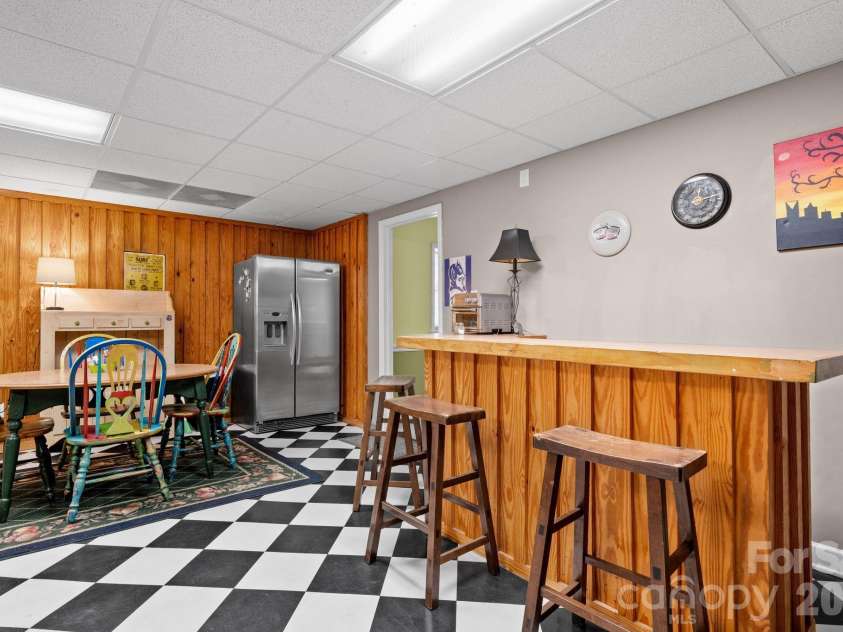 4093 Fairview Drive, Maiden, NC 28650.  MLS# CAR4381764, YatesRealty ID 33951. Basement Bar/Dining