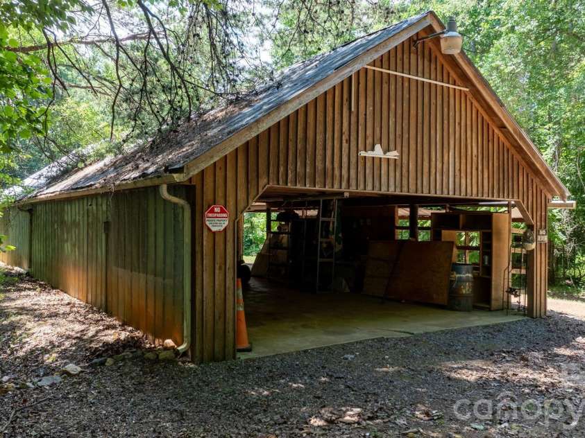 4093 Fairview Drive, Maiden, NC 28650.  MLS# CAR4381764, YatesRealty ID 33951. Large Open Storage Shed
