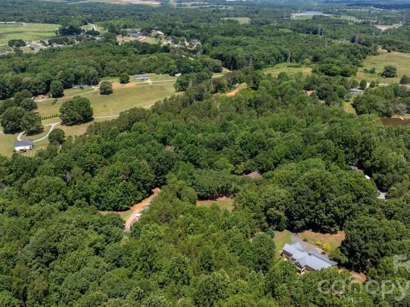 4093 Fairview Drive, Maiden, NC 28650.  MLS# CAR4381764, YatesRealty ID 33951. Overview
