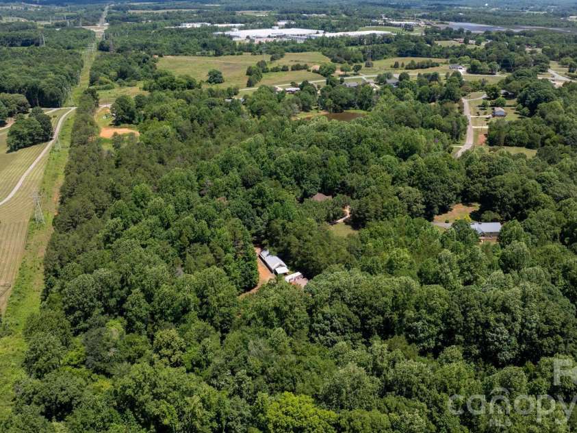 4093 Fairview Drive, Maiden, NC 28650.  MLS# CAR4381764, YatesRealty ID 33951. Overview