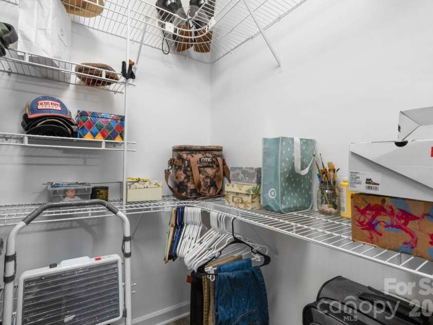 4093 Fairview Drive, Maiden, NC 28650.  MLS# CAR4381764, YatesRealty ID 33951. Walk-in Closet
