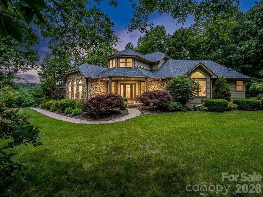 131 Arcadia Falls Way, Black Mountain, NC 28711.  MLS# CAR4397436, YatesRealty ID 33952. 