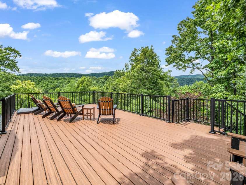 131 Arcadia Falls Way, Black Mountain, NC 28711.  MLS# CAR4397436, YatesRealty ID 33952. 
