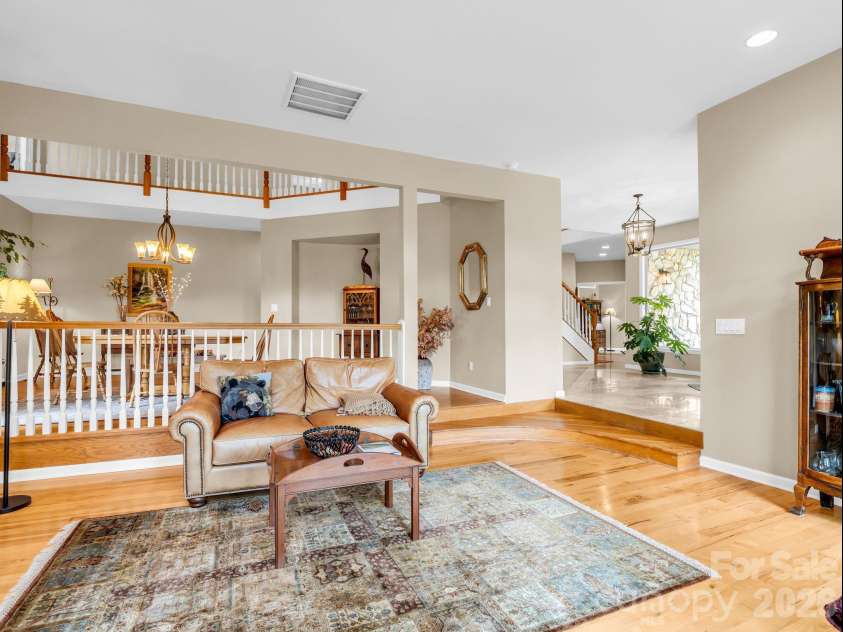 131 Arcadia Falls Way, Black Mountain, NC 28711.  MLS# CAR4397436, YatesRealty ID 33952. 