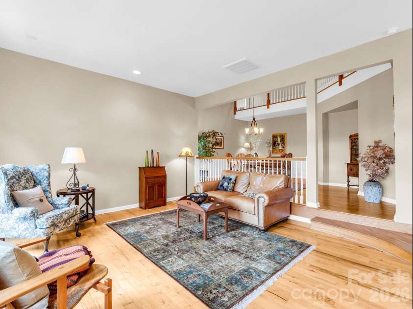 131 Arcadia Falls Way, Black Mountain, NC 28711.  MLS# CAR4397436, YatesRealty ID 33952. 