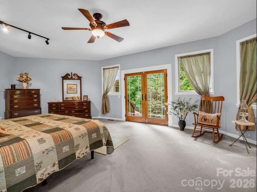 131 Arcadia Falls Way, Black Mountain, NC 28711.  MLS# CAR4397436, YatesRealty ID 33952. 
