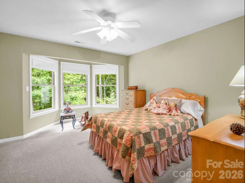 131 Arcadia Falls Way, Black Mountain, NC 28711.  MLS# CAR4397436, YatesRealty ID 33952. 