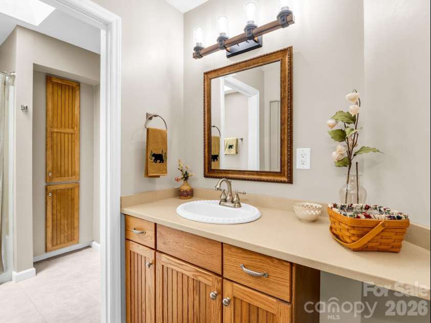 131 Arcadia Falls Way, Black Mountain, NC 28711.  MLS# CAR4397436, YatesRealty ID 33952. 