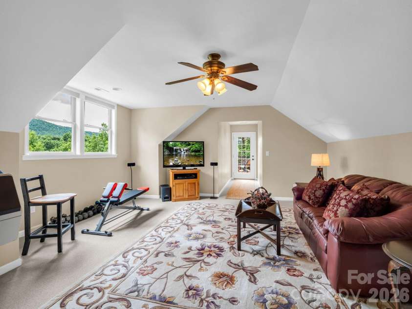 131 Arcadia Falls Way, Black Mountain, NC 28711.  MLS# CAR4397436, YatesRealty ID 33952. 
