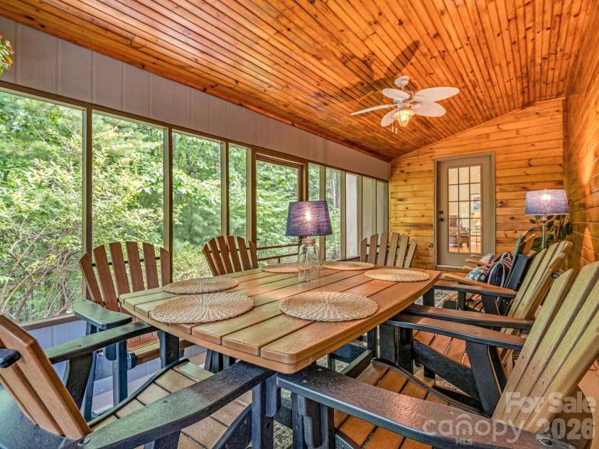 131 Arcadia Falls Way, Black Mountain, NC 28711.  MLS# CAR4397436, YatesRealty ID 33952. 
