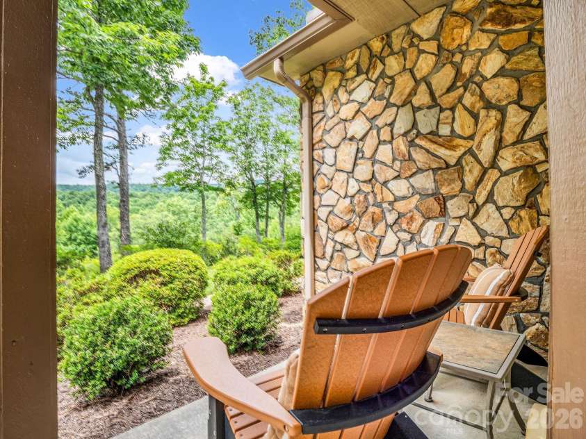 131 Arcadia Falls Way, Black Mountain, NC 28711.  MLS# CAR4397436, YatesRealty ID 33952. 
