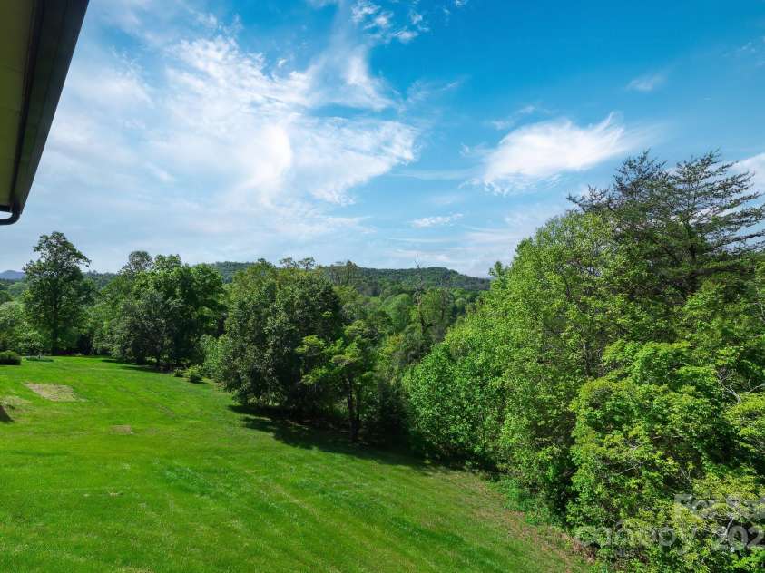 170 Lauren Lane, Franklin, NC 28734.  MLS# CAR4279189, YatesRealty ID 33953. 