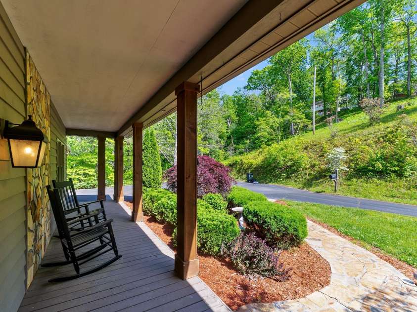 170 Lauren Lane, Franklin, NC 28734.  MLS# CAR4279189, YatesRealty ID 33953. 