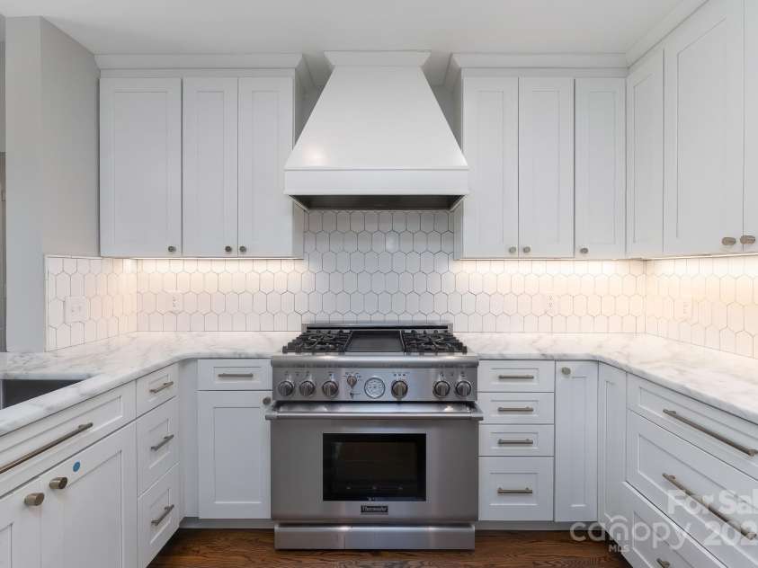 170 Lauren Lane, Franklin, NC 28734.  MLS# CAR4279189, YatesRealty ID 33953. 