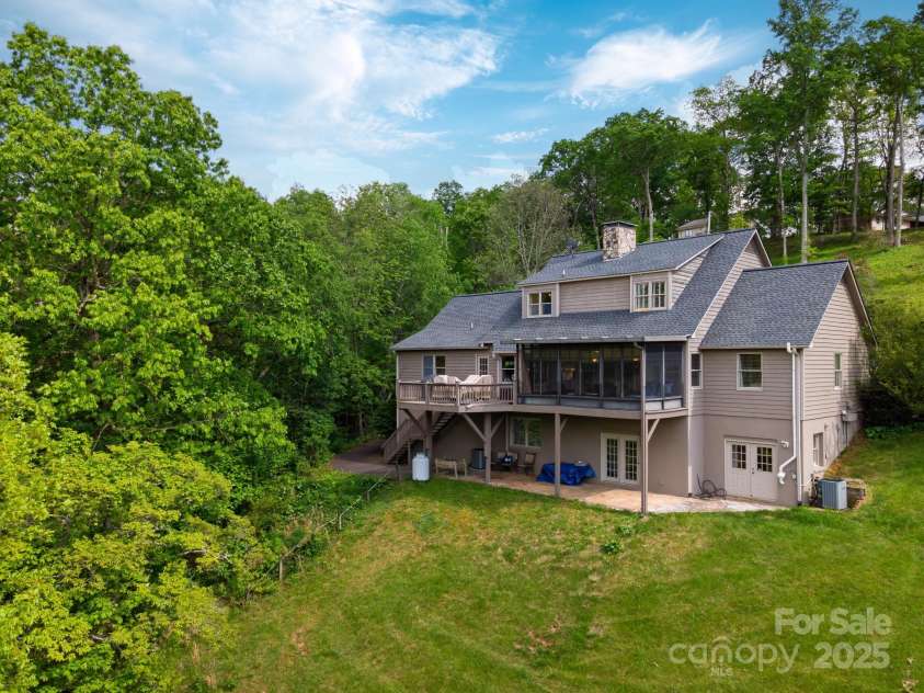 170 Lauren Lane, Franklin, NC 28734.  MLS# CAR4279189, YatesRealty ID 33953. 