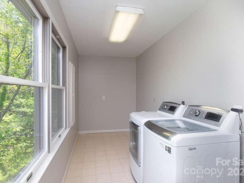 170 Lauren Lane, Franklin, NC 28734.  MLS# CAR4279189, YatesRealty ID 33953. 