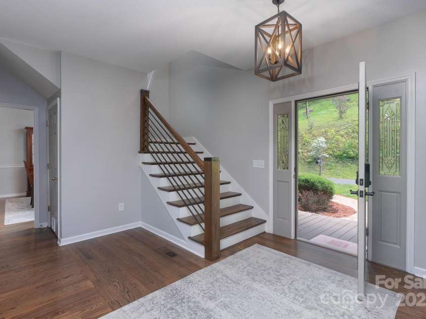 170 Lauren Lane, Franklin, NC 28734.  MLS# CAR4279189, YatesRealty ID 33953. 