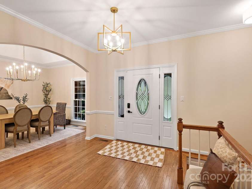 110 Shore Drive, Mooresville, NC 28117.  MLS# CAR4294432, YatesRealty ID 33954. 