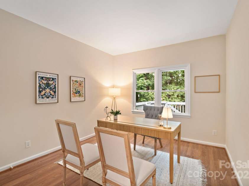 110 Shore Drive, Mooresville, NC 28117.  MLS# CAR4294432, YatesRealty ID 33954. 