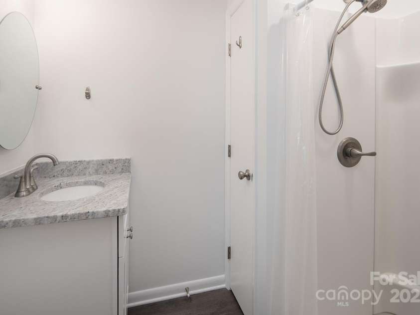 2218 Woodcrest Drive, Kannapolis, NC 28081.  MLS# CAR4288130, YatesRealty ID 33955. 