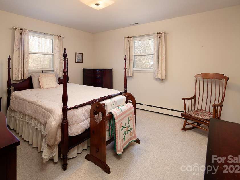 2218 Woodcrest Drive, Kannapolis, NC 28081.  MLS# CAR4288130, YatesRealty ID 33955. 