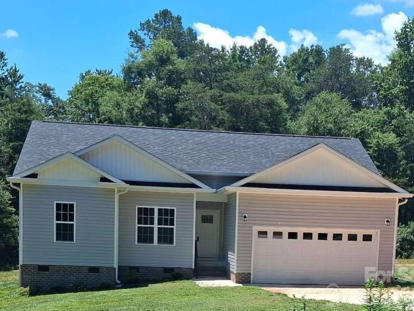 125 Kiser Street, Bessemer City, NC 28016.  MLS# CAR4380291, YatesRealty ID 33956. 