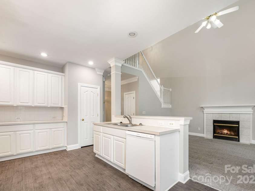 6721 Charter Hills Road, Charlotte, NC 28277.  MLS# CAR4288984, YatesRealty ID 33956. 