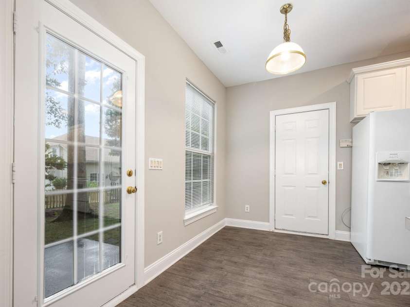 6721 Charter Hills Road, Charlotte, NC 28277.  MLS# CAR4288984, YatesRealty ID 33956. 