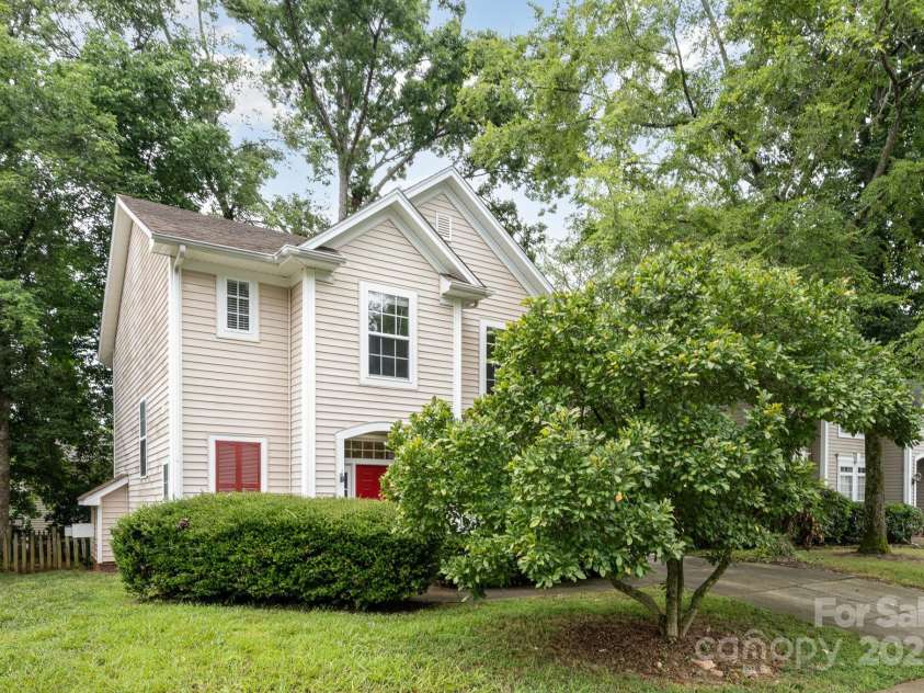 6721 Charter Hills Road, Charlotte, NC 28277.  MLS# CAR4288984, YatesRealty ID 33956. 