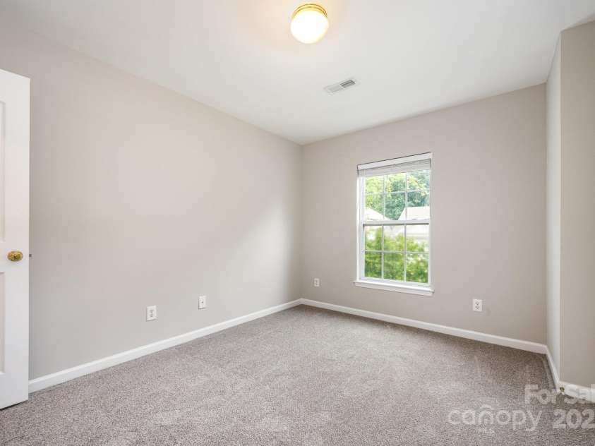 6721 Charter Hills Road, Charlotte, NC 28277.  MLS# CAR4288984, YatesRealty ID 33956. 