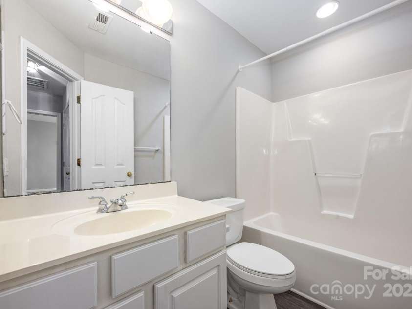 6721 Charter Hills Road, Charlotte, NC 28277.  MLS# CAR4288984, YatesRealty ID 33956. 