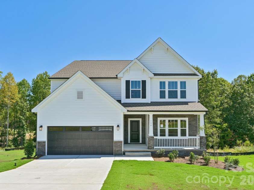 139 Tangle River Drive, Statesville, NC 28677.  MLS# CAR4397856, YatesRealty ID 33957. 