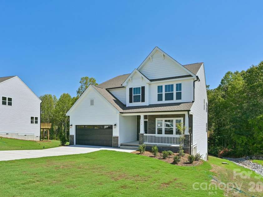 139 Tangle River Drive, Statesville, NC 28677.  MLS# CAR4397856, YatesRealty ID 33957. 
