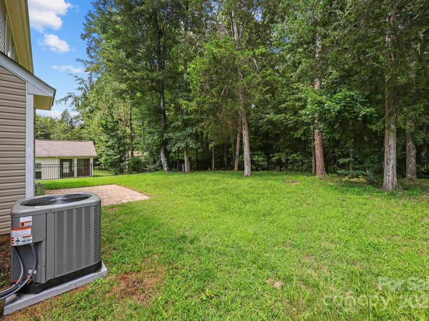 555 Settlers Grove Lane, Salisbury, NC 28146.  MLS# CAR4292670, YatesRealty ID 33958. 