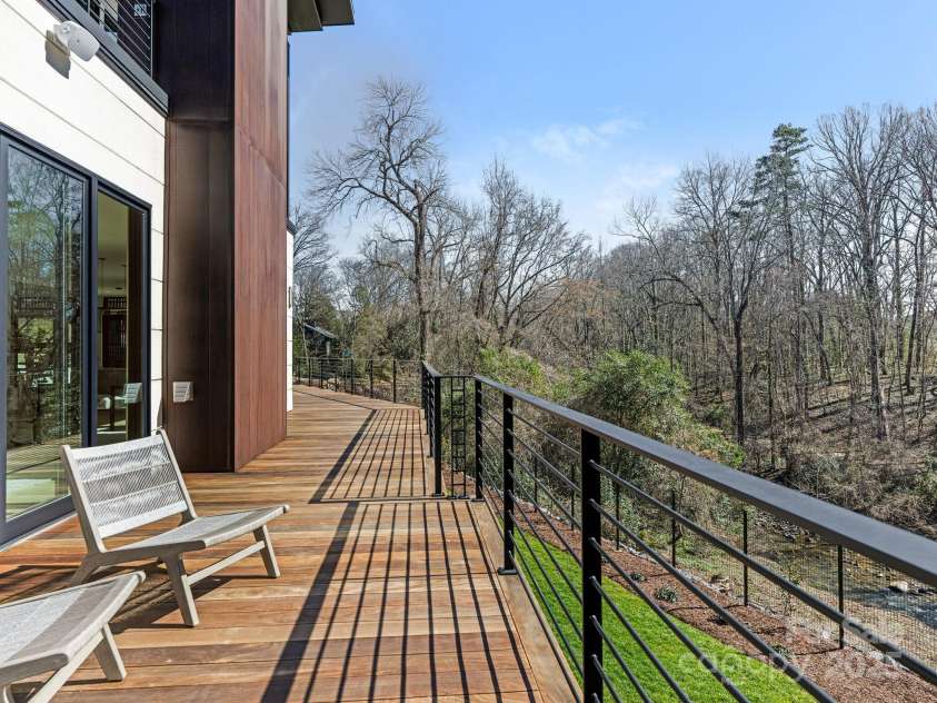 2832 Arcadia Avenue, Charlotte, NC 28209.  MLS# CAR4217335, YatesRealty ID 3396. 