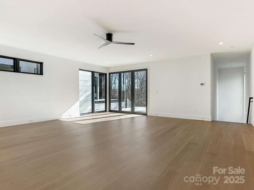 2832 Arcadia Avenue, Charlotte, NC 28209.  MLS# CAR4217335, YatesRealty ID 3396. Bonus Room