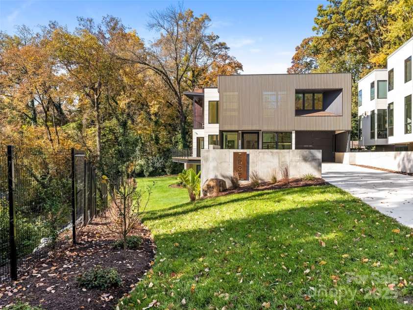 2832 Arcadia Avenue, Charlotte, NC 28209.  MLS# CAR4217335, YatesRealty ID 3396. Front Elevation