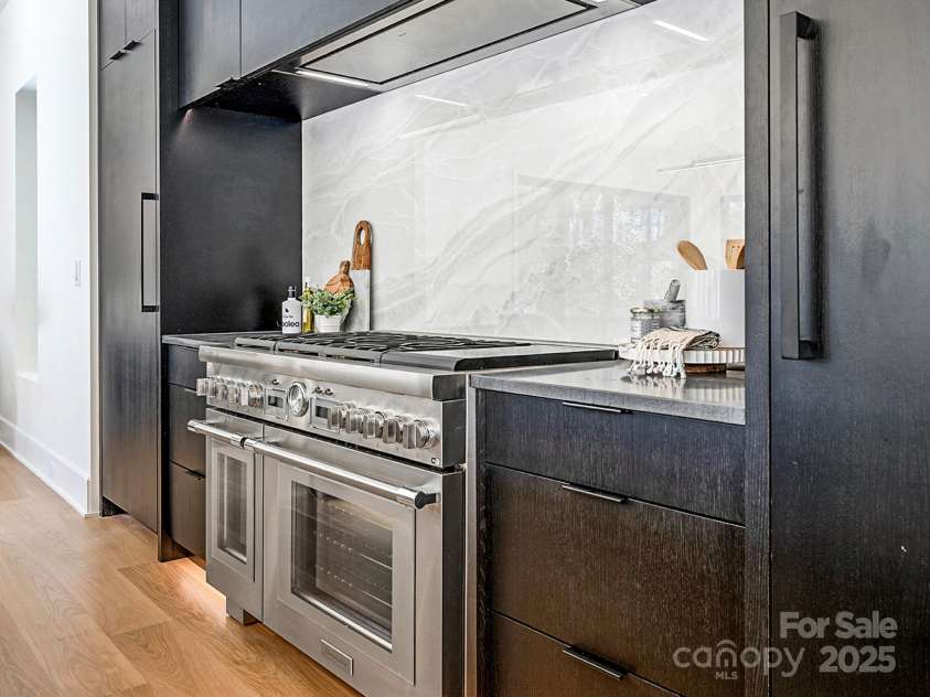 2832 Arcadia Avenue, Charlotte, NC 28209.  MLS# CAR4217335, YatesRealty ID 3396. Kitchen