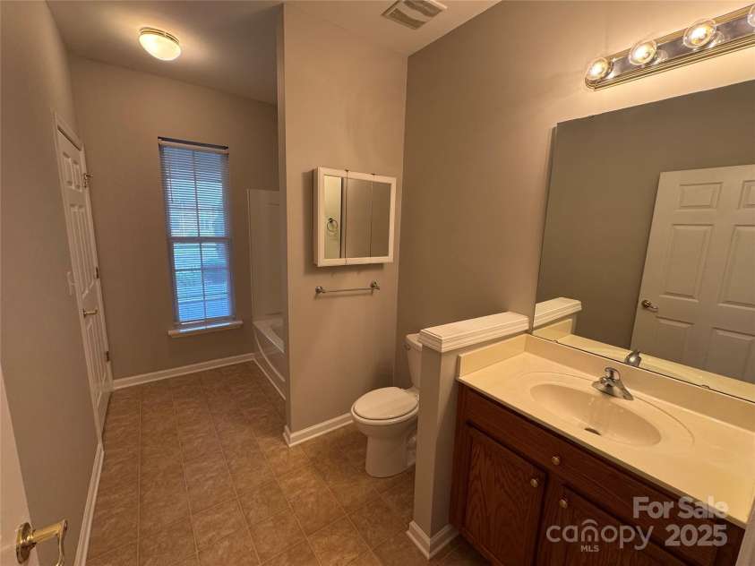 6918 Cinnamon Circle, Mint Hill, NC 28227.  MLS# CAR4294379, YatesRealty ID 33960. 