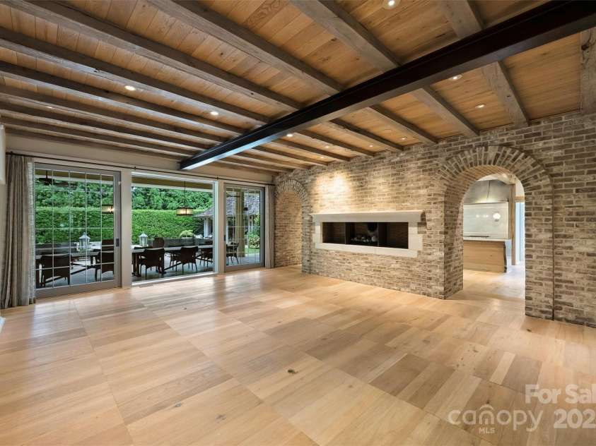 3912 Beresford Road, Charlotte, NC 28211.  MLS# CAR4292210, YatesRealty ID 33961. 