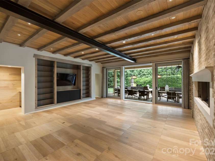 3912 Beresford Road, Charlotte, NC 28211.  MLS# CAR4292210, YatesRealty ID 33961. 