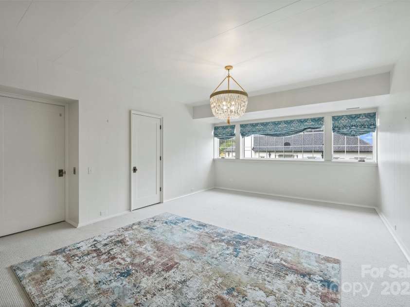 3912 Beresford Road, Charlotte, NC 28211.  MLS# CAR4292210, YatesRealty ID 33961. 