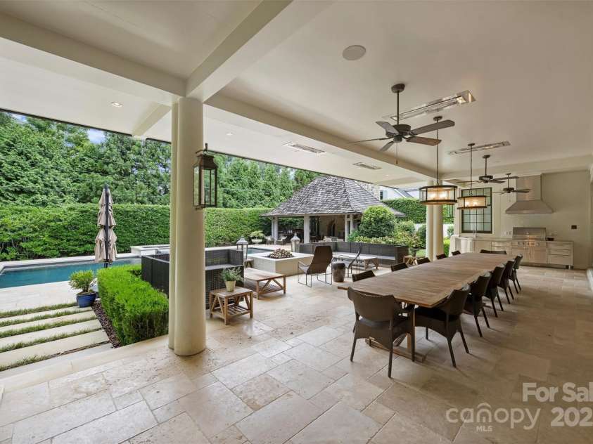 3912 Beresford Road, Charlotte, NC 28211.  MLS# CAR4292210, YatesRealty ID 33961. 