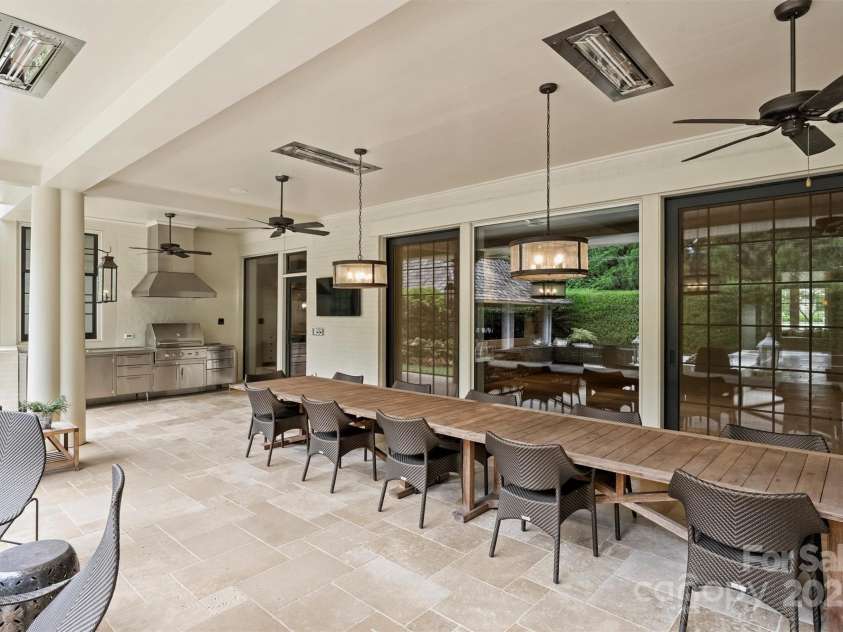 3912 Beresford Road, Charlotte, NC 28211.  MLS# CAR4292210, YatesRealty ID 33961. 