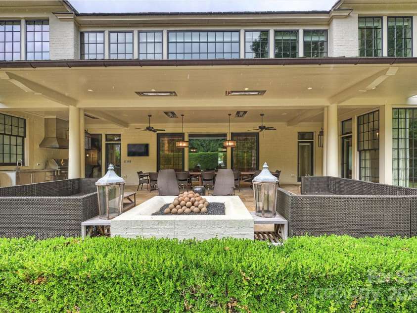 3912 Beresford Road, Charlotte, NC 28211.  MLS# CAR4292210, YatesRealty ID 33961. 