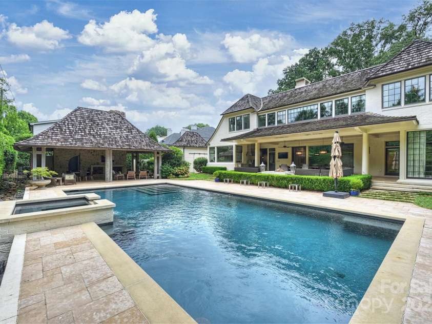 3912 Beresford Road, Charlotte, NC 28211.  MLS# CAR4292210, YatesRealty ID 33961. 