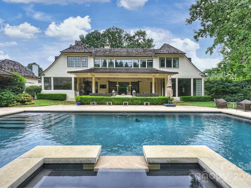 3912 Beresford Road, Charlotte, NC 28211.  MLS# CAR4292210, YatesRealty ID 33961. 