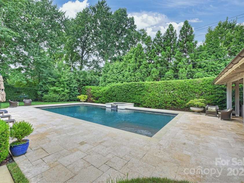 3912 Beresford Road, Charlotte, NC 28211.  MLS# CAR4292210, YatesRealty ID 33961. 