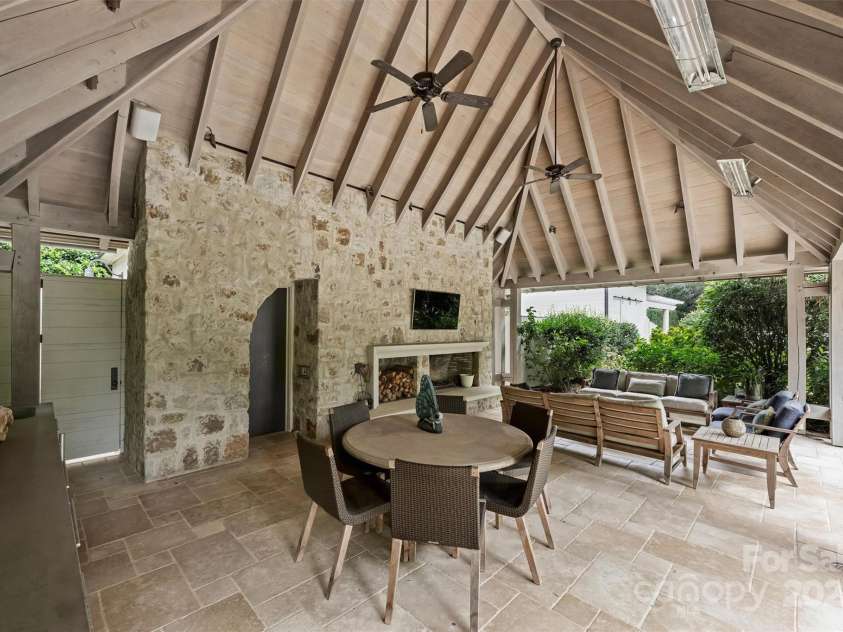 3912 Beresford Road, Charlotte, NC 28211.  MLS# CAR4292210, YatesRealty ID 33961. 